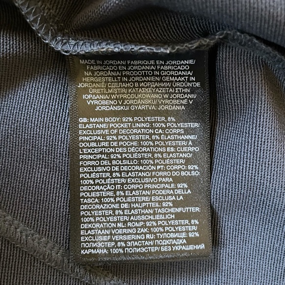 The North Face Men’s Stretch Soft Shell Grey Jacket - Picture 7 of 9